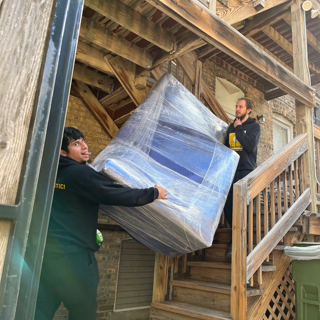 movetastic's tweet photo. Carrying while posing takes extra skill 😜
Get a FREE online estimate at https://t.co/7Xtqb5UPMz
#stairs #crew #pose #lift #carry #workout #moving #movers #move #storage #trucks #drivers #packing #packers #pack #load #unload #citymoves #skill #professionals #Chicago #Movetastic https://t.co/LpoYyzZUGX