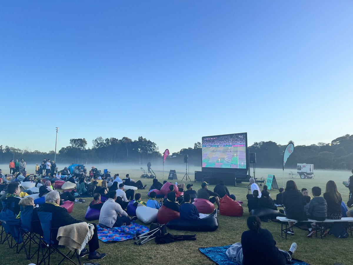 cbbmuse's tweet image. Happy scenes at my local park 💛💚#GiveIt100   #GoSocceroos #FIFAWorldCup  #AUSvARG