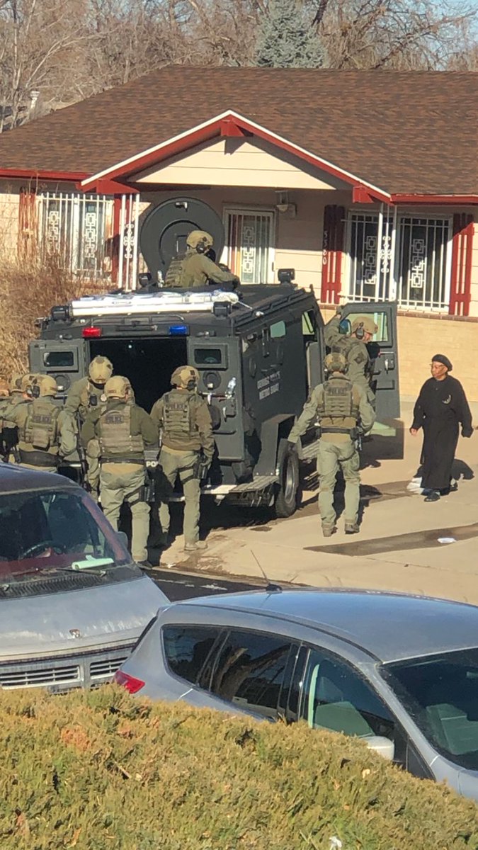 Imposter_Edits's tweet photo. Swat team entered her house in full military gear, busting down doors, breaking through the ceiling, destroyed her belongings, all because a stolen iPhone had pinged a cell tower near her residence.
They found nothing and left Ruby Johnson traumatized. https://t.co/xDu6Ac2rKb