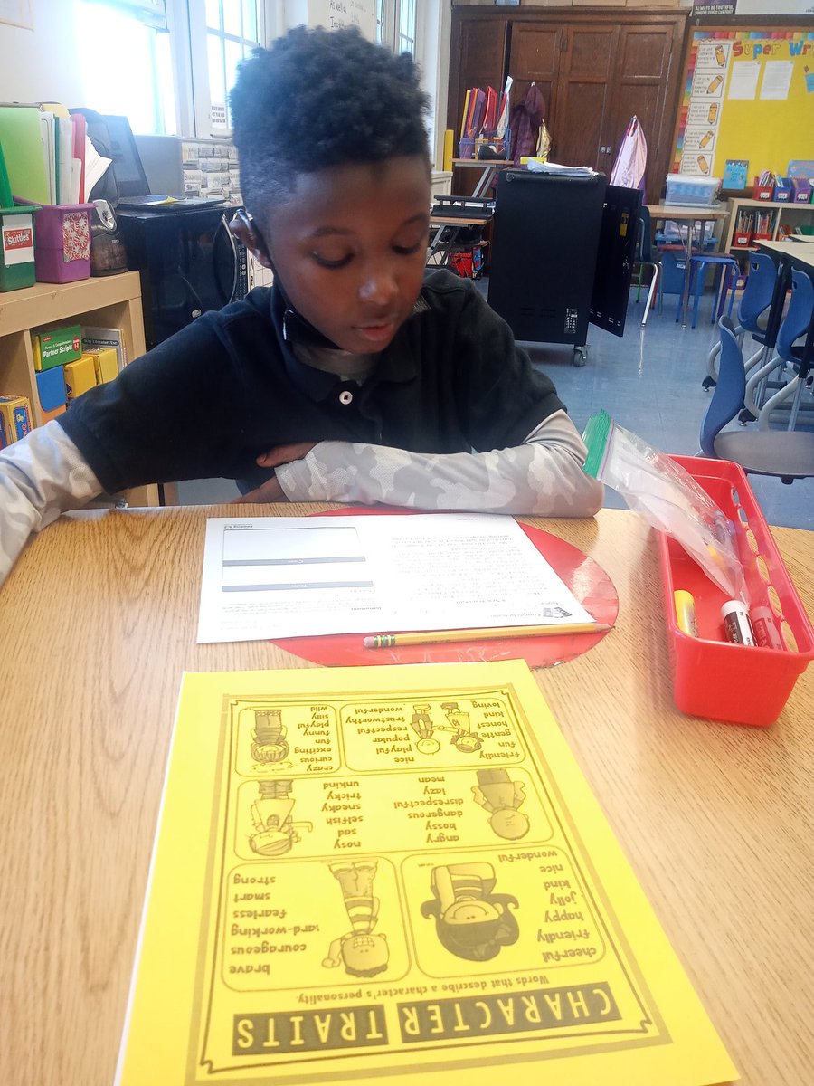MrsLiteracy's tweet photo. It's just as important to teach comprehension skills in Needs-Based Small Groups as it is to teach foundational skills. @WallsAtFrancis @SoRclassroom @dcpublicschools #SoR  #comprehension #structuredliteracy #languagecomprehension https://t.co/CIoYbjWfqd