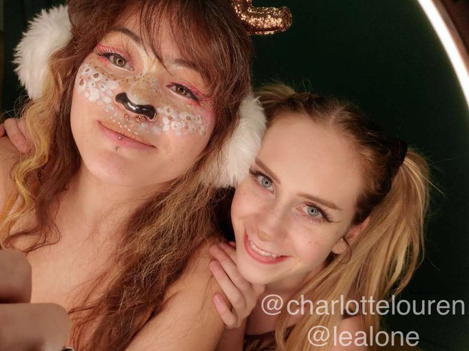 I&rsquo;m prancer she&rsquo;s dancer 🎄 https://t.co/aR2QHY986V<a href="/tag/mvsales"class="tags"><span>#mvsales</span></a>