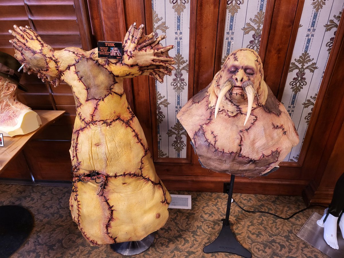 segaboytherblo's tweet photo. Hey @ThatKevinSmith look at the #Tusk gem I found at @StanleyHotel while at #Brucefest
Now that I think about it, it would be wild to see you work with @GroovyBruce or @tedraimi 🤯 https://t.co/CGkHgYmZJd
