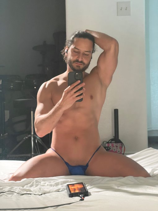 Making new content 😘 https://t.co/zq6wXuO3Hk<a href="/tag/comingsoon"class="tags"><span>#comingsoon</span></a>