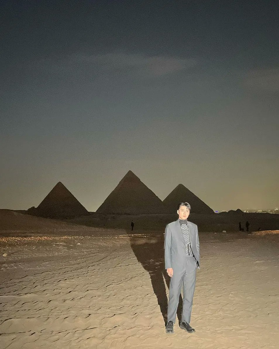 KWorld181's tweet photo. تحديث سوهيون عضو اكسو فى مصر https://t.co/9C5EmGieZV