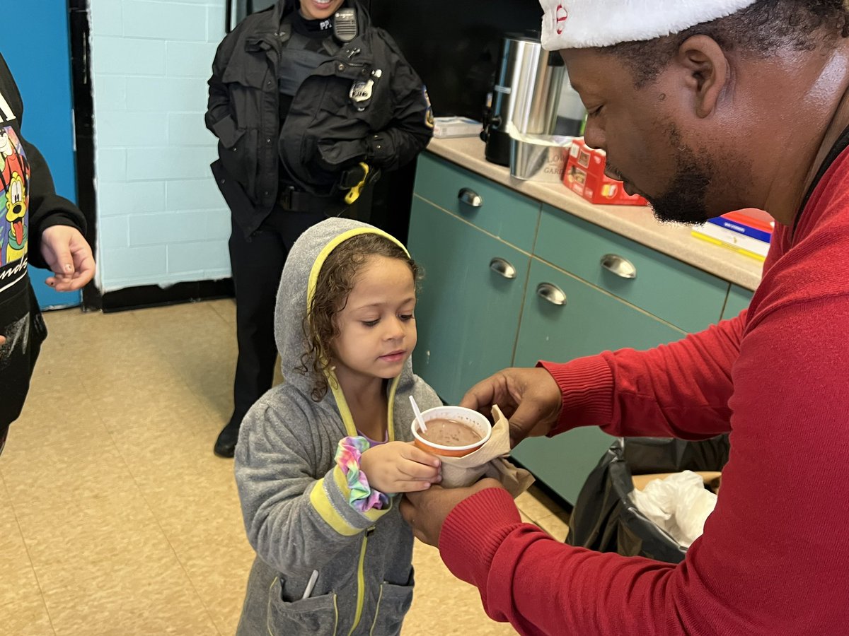 Myesha Massey (@ppdmyeshamassey) on Twitter photo <a href="/PPD35Dist/">PPD 35TH District</a> partnered with Belfield Rec Center today for Coats & Cocoa event. Such a pleasure to serve our community. As you can see, our babies had a great time drinking hot cocoa while selecting their coats. Community Policing is what we do here <a href="/PPD35Dist/">PPD 35TH District</a> <a href="/PPD35Dist/">PPD 35TH District</a> partnered with Belfield Rec Center today for Coats & Cocoa event. Such a pleasure to serve our community. As you can see, our babies had a great time drinking hot cocoa while selecting their coats. Community Policing is what we do here <a href="/PPD35Dist/">PPD 35TH District</a>
