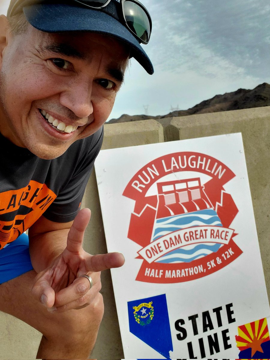 Blkjkrabbit66's tweet photo. 2 States, 2 Time Zones, One DAM Great Race! State line on the Davis Dam around mile 7. #onedamgreatrace #runLaughlin @RunLaughlin https://t.co/YIRtX1t6nh
