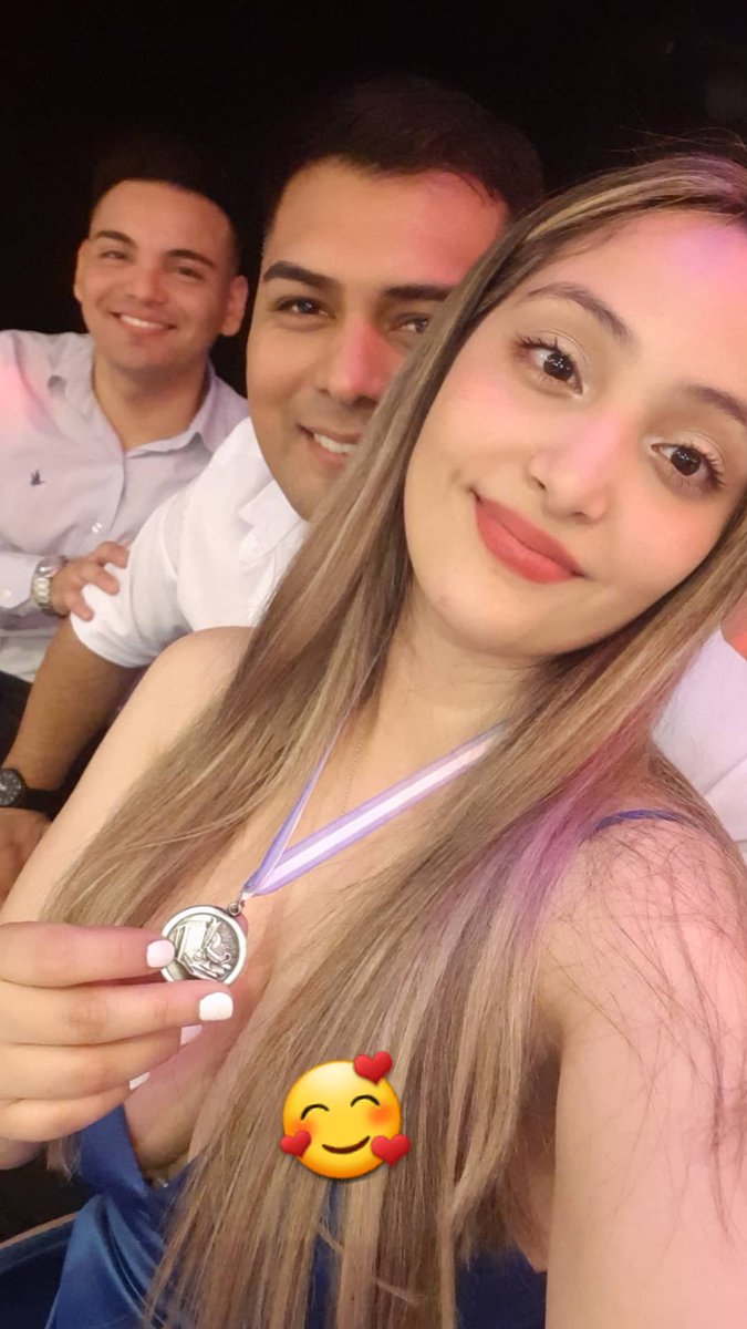 La enfermera de la familia...🥰🥰🥰