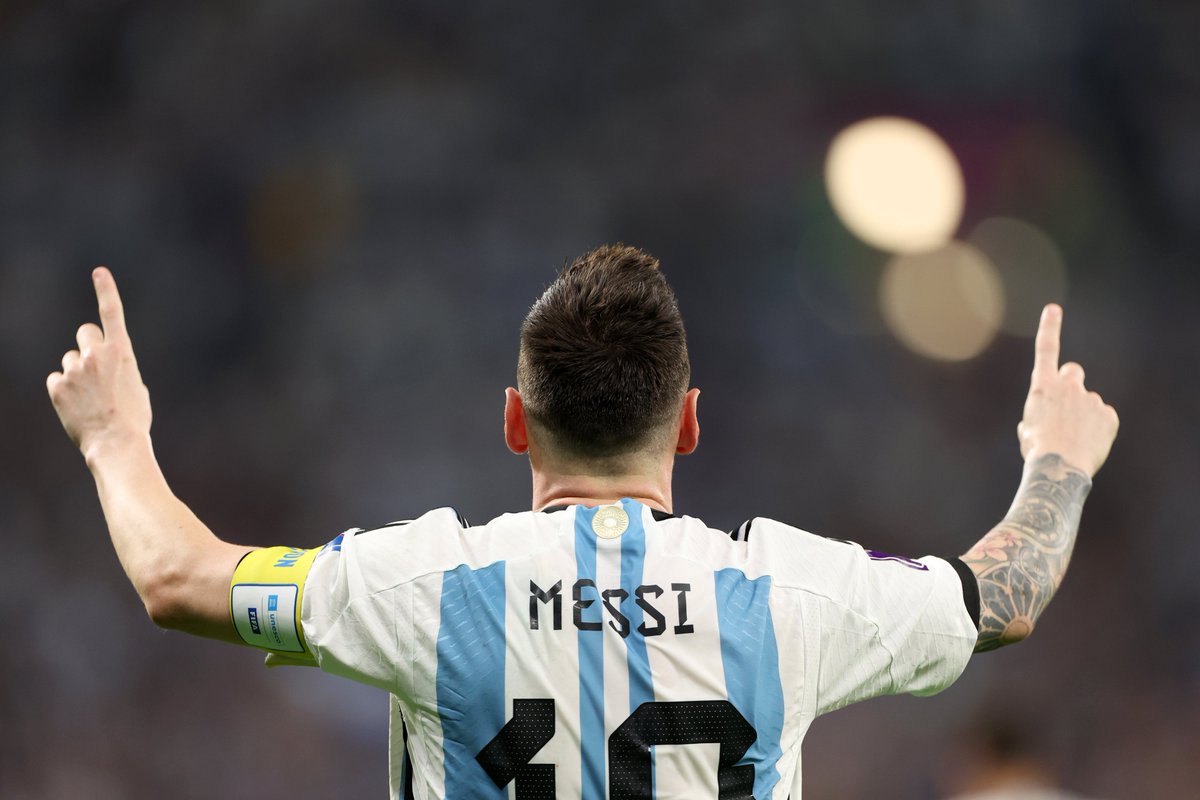 FIFAWorldCup's tweet photo. M E S S I
     🔟 https://t.co/ZQpPBtSH7m