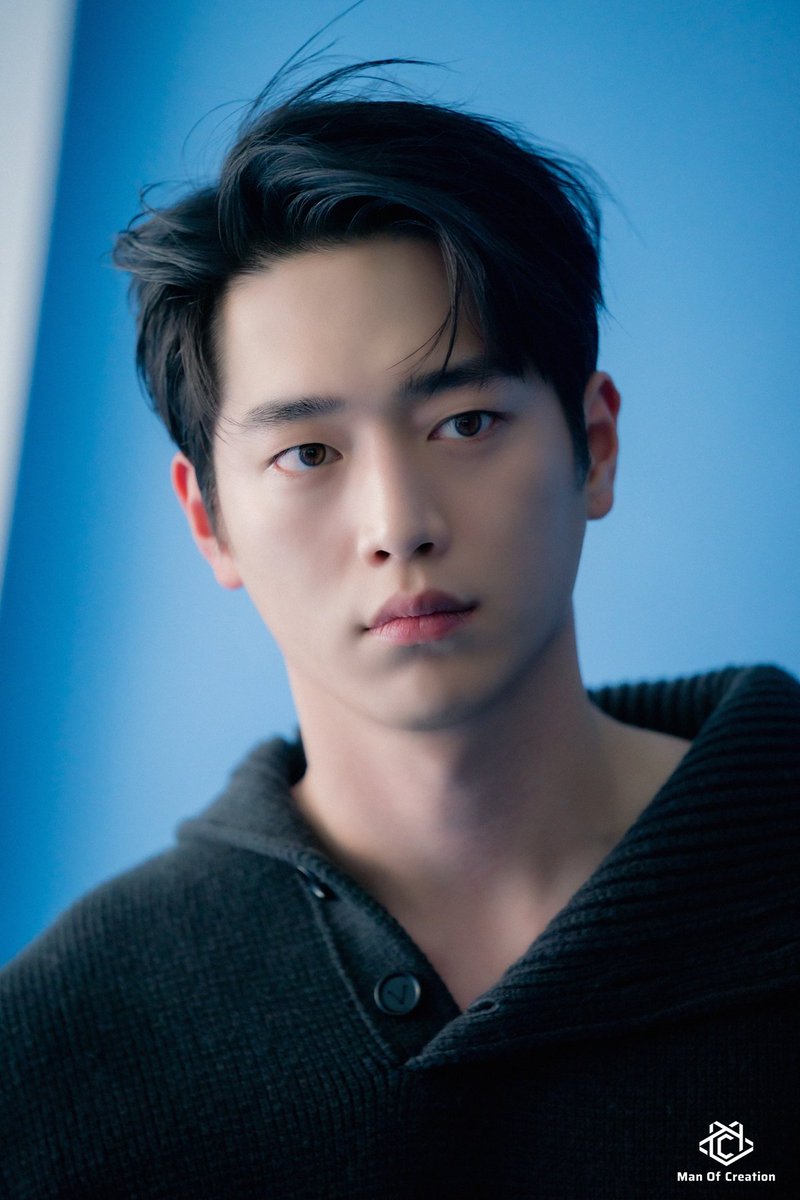 seokj1021's tweet photo. 📸 @marieclairekr behind the scene. https://t.co/mmzOBgqoW4