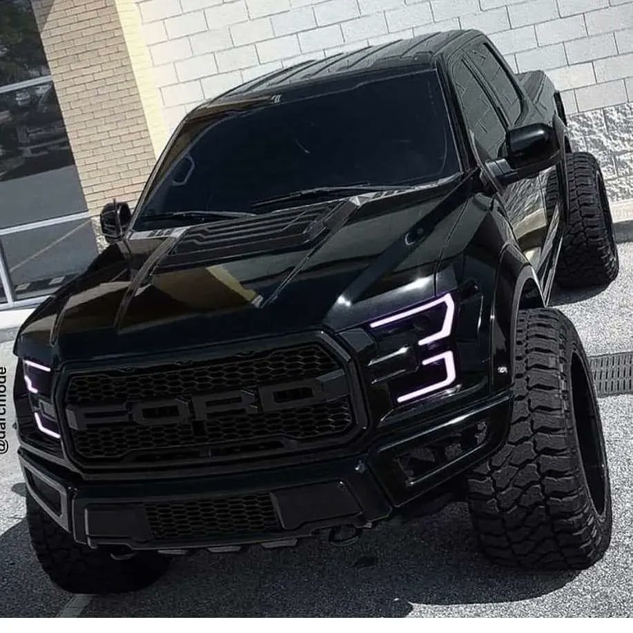 Ford Raptor >