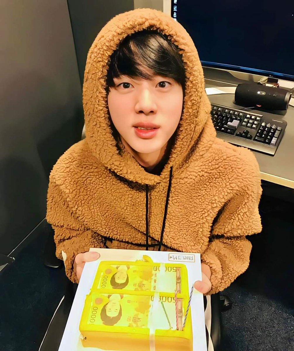 JiminFlower13's tweet photo. 석진아 생일 많이많이 축하해 🎉사랑해
#석진아_생일축하해
#석진생일ㅊㅋ  #BTSJIN 
#HappyJINday  #방탄소년단진 https://t.co/sNoUoWzADZ