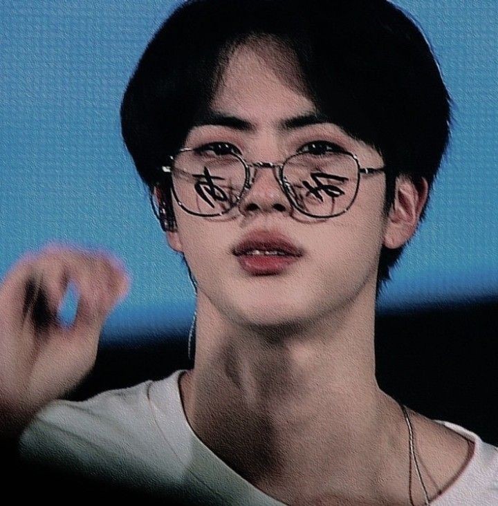 Park_Chimte's tweet photo. Một đời an nhiên nhé Seok Jinie 🥺💜 

#SuperstarJinDay
#TheAstronautDay
#WorldwideArtistJin
#ForeverBoyJin
#NoOneElseButJin
#NationalTreasureJin
#VocalKingJin
@BTS_twt https://t.co/DImMqQeJhR