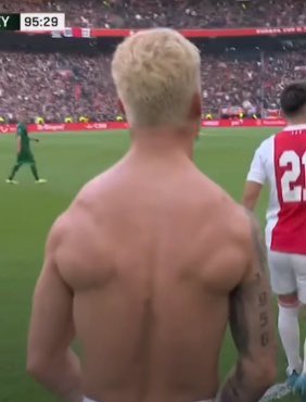 Out Of Context Football tweet media