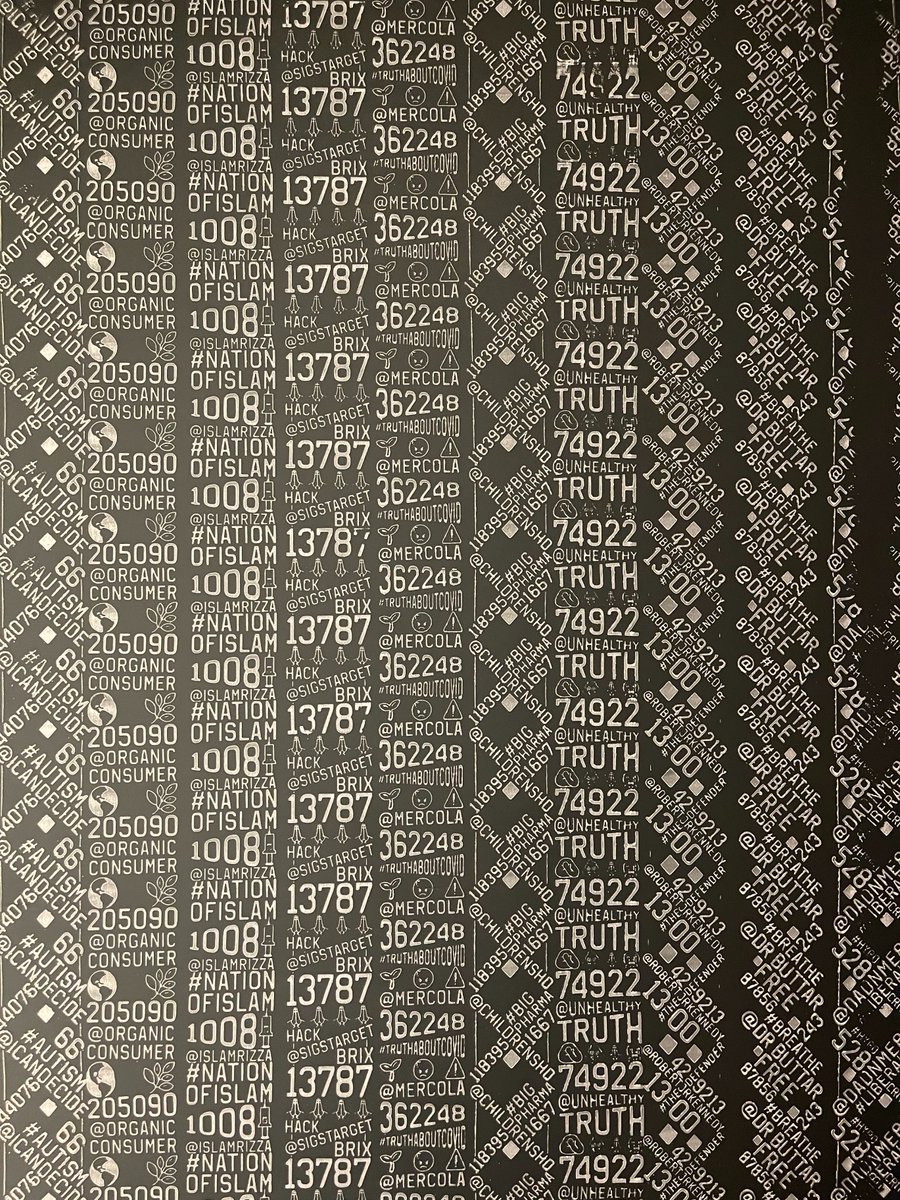 BarabasiLab's tweet photo. “I Am Not A Robot. On the Borders of The Singularity” exhibit at @ludwigmuseum ends Nov. 27th.

Credits: Daria Koshnia, Marton Gresa
#BarabasiLab #networkscience #NetSci #dataart #datasculpture #complexnetworks #dataismo https://t.co/AvnteNTr5n