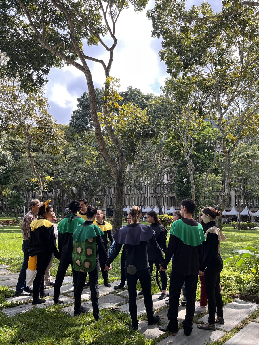 Hoy presentes en la 7ma Feria del Libro del Oeste de Caracas.

Función especial de la pieza infantil “El poder de la roca” realizada junto a TeatroUCAB.

<a href="/CulturaUCAB/">Cultura UCAB</a> <a href="/enlaucab/">UCAB</a>