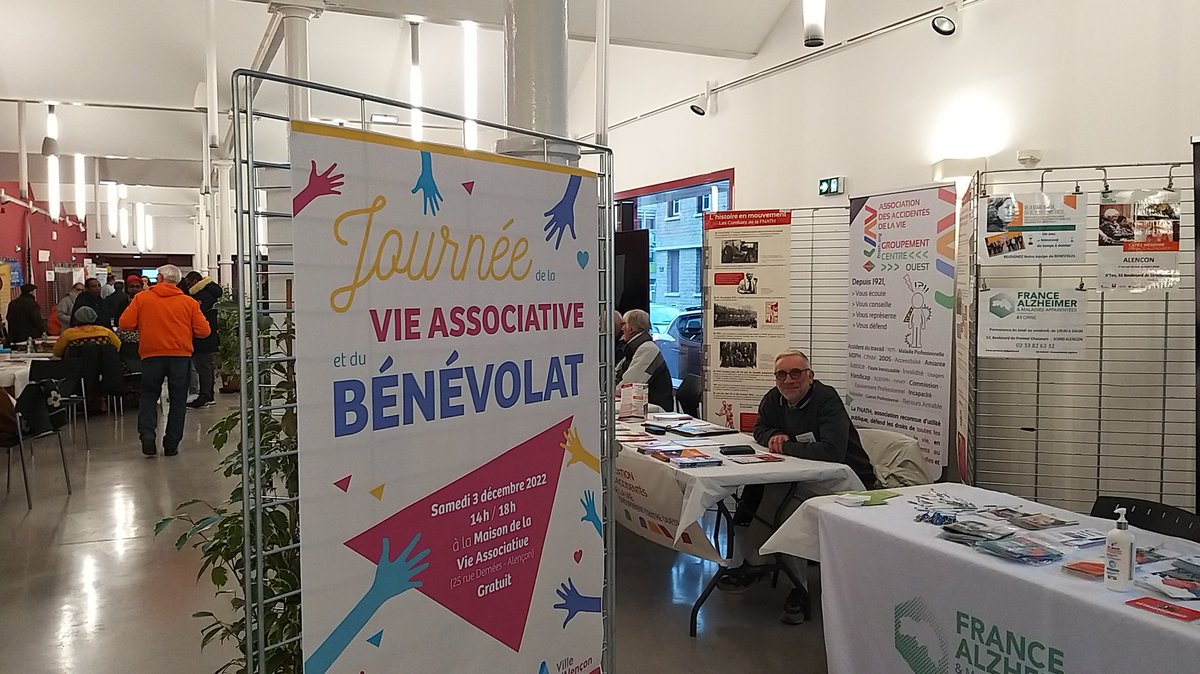 Fnath72_61's tweet photo. Une super journée sur le bénévolat a Alençon avec ateliers thématiques le matin : 
- communication,
- relation association et collectivité, 
- le bénévolat, une crise ? 
et un forum l'après-midi ! 
Merci la ville d'#Alençon et aux équipes de la municipalité pour leur accueil ! https://t.co/Ns6r4WKr7S