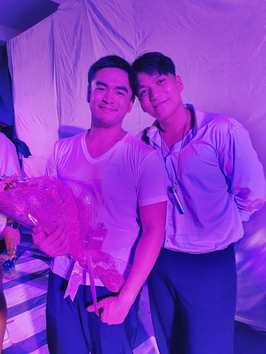 Trvagnldo's tweet photo. So proud of you baby, you did great! 🥰
Mas mukha pa akong haggard hahaha
#UPRep50 #UPRepGinintuangRepleksyon
#ML50 https://t.co/EARzeV53JU