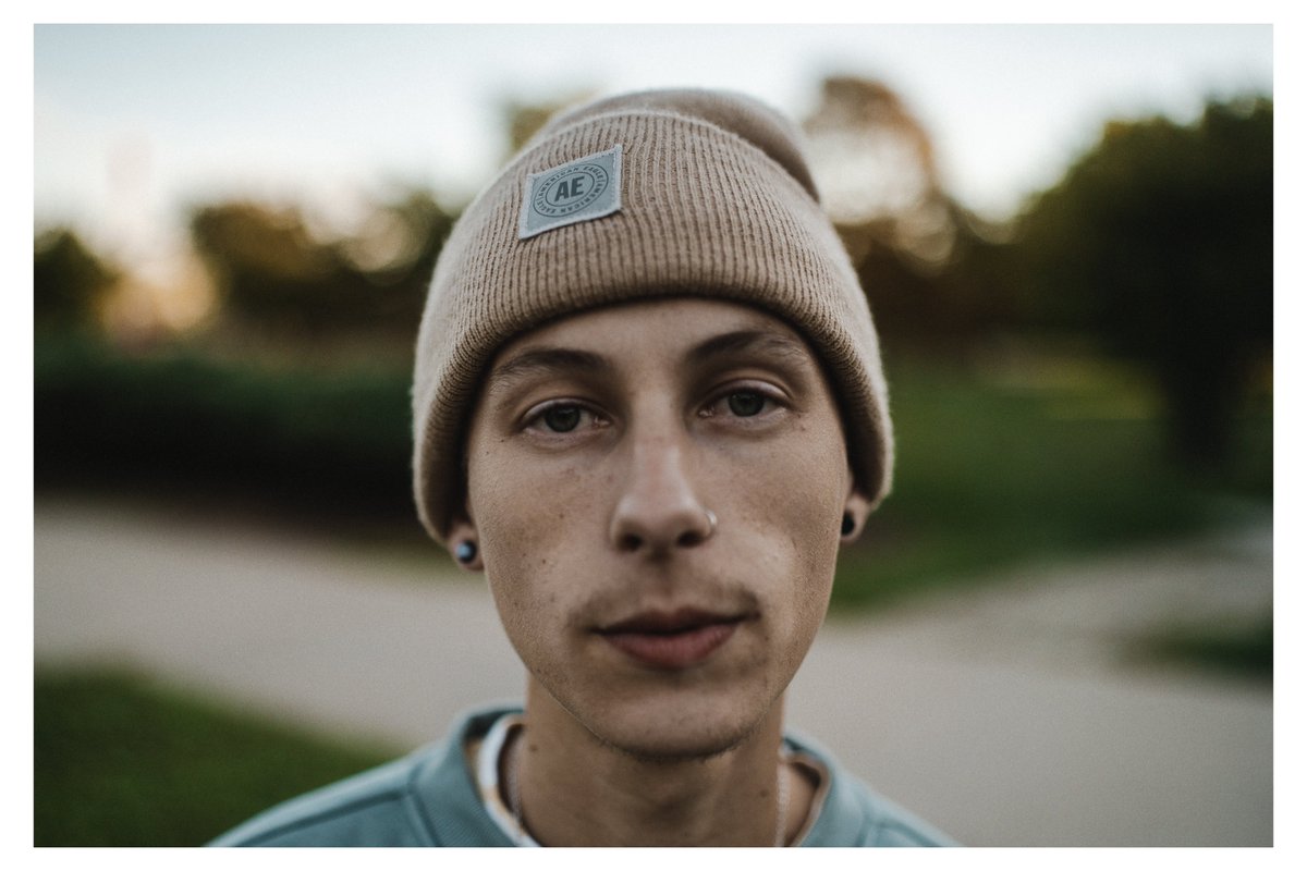staysulty's tweet photo. colder now 

#portraitphotography #photographylovers #streetphotography https://t.co/ORewgIMCQg