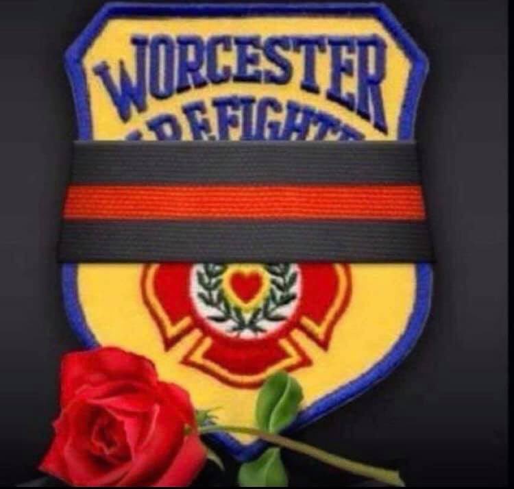 ChiefBJCalvi's tweet photo. December 3,1999, 6 brave Worcester Firefighters lost their lives fighting a fire and searching for victims that ultimately were not there. The search then turned to searching for each other.Their sacrifice should serve as a reminder to everyone just what firefighters do everyday. https://t.co/B8BUayYVmy