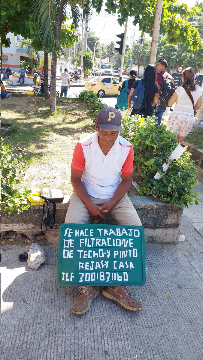 Asnelia2203's tweet photo. Buenas, si alguien necesita arreglar filtraciones del techo, pintar su casa o rejas, pueden comunicarse al 3001831160. El señor es bastante amable, lo pueden llamar o encontrar sentadito afuera del ara ubicado en cl. 76 #38-19 las Mercedes (cerca de la sijin) https://t.co/ygWeRq8OLF