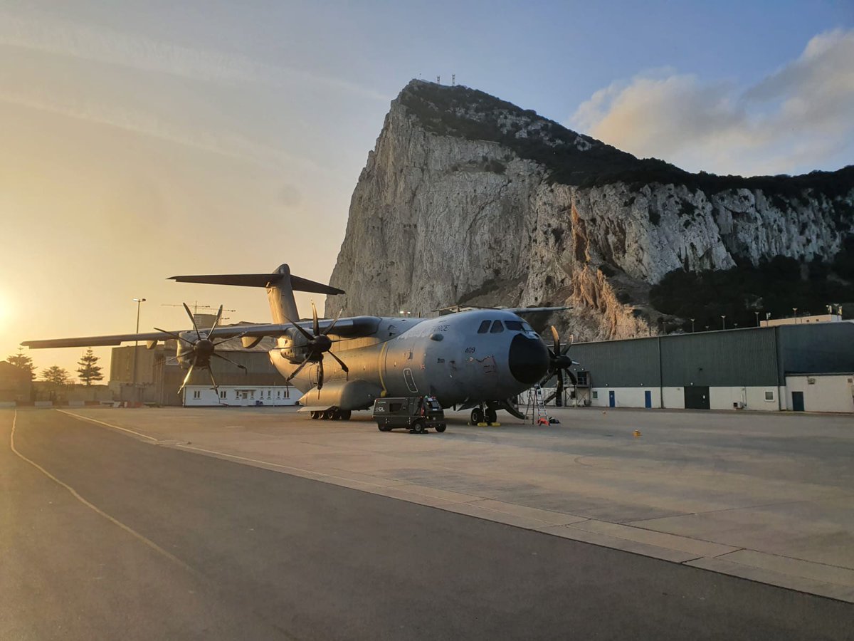 AviationA400m's tweet photo. Beautiful A400m #A400m #Airbus https://t.co/2VtyadqqYz