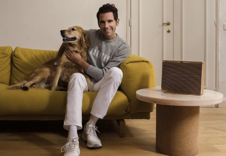 MikaItalianFans's tweet photo. #bangolufsen #BeosoundLevel si unisce a @mikasounds dai camerini ai set TV ovunque voglia che la musica segua. ❤️

Foto: @gabrielestab #BeosoundLevel

👉https://t.co/Tz6WaITgKW https://t.co/Hq9oBAdd1d
