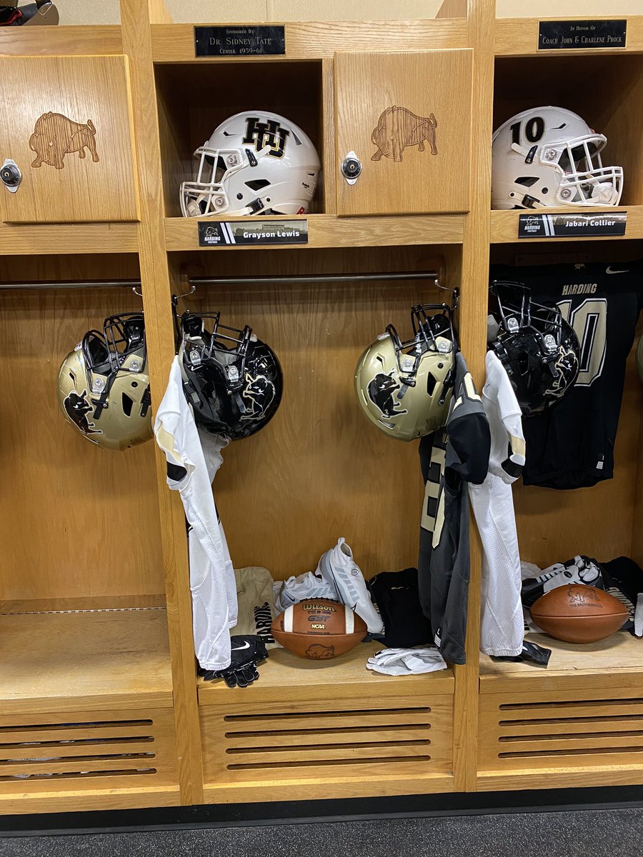 gray_lew_20's tweet photo. Beautiful campus, incredible facilities. I had the best experience visiting @Harding_FB the last couple days and I am excited to have received my first football scholarship offer to play for the Bisons. Thank you to @PaulSimmonsHU  for giving me an opportunity. #HonorGod #copreps https://t.co/oGqgxNyfYB