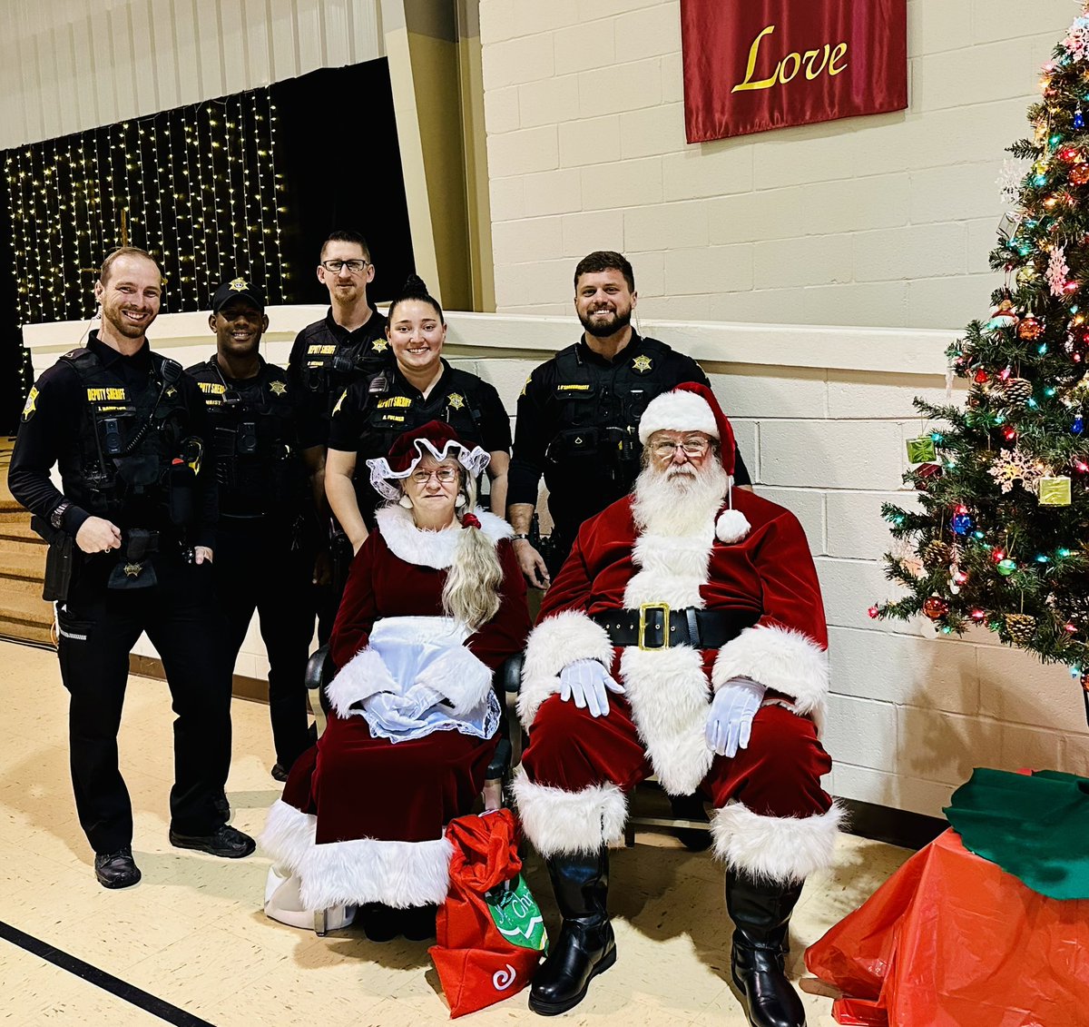 22 days until Christmas🎄