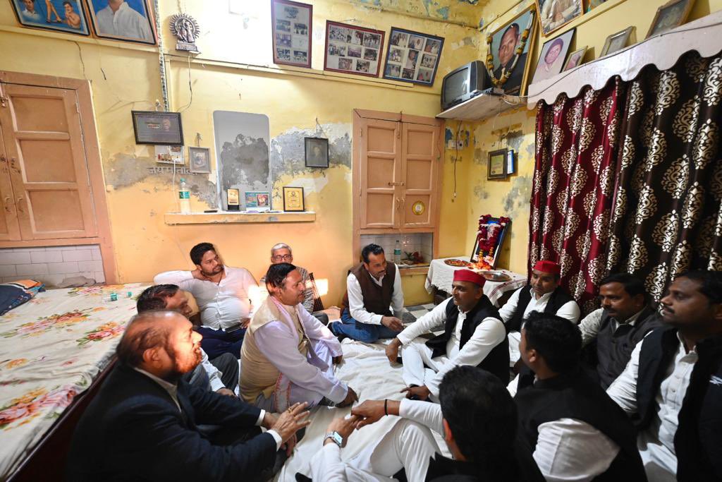 yadavakhilesh's tweet image. जनसंपर्क, मैनपुरी।