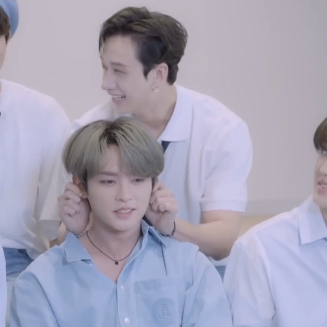 misobundle's tweet image. GATITO 😭