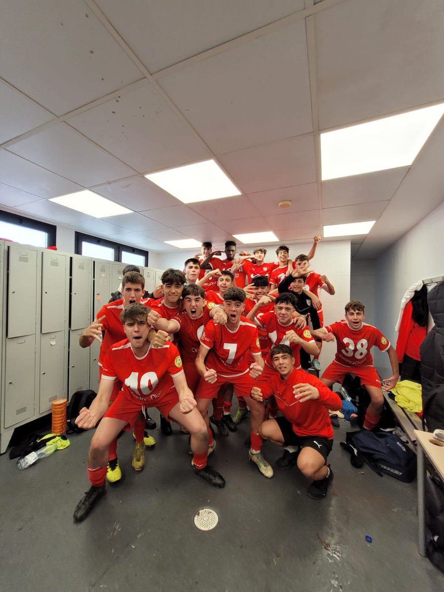 EL RECORD tweet media