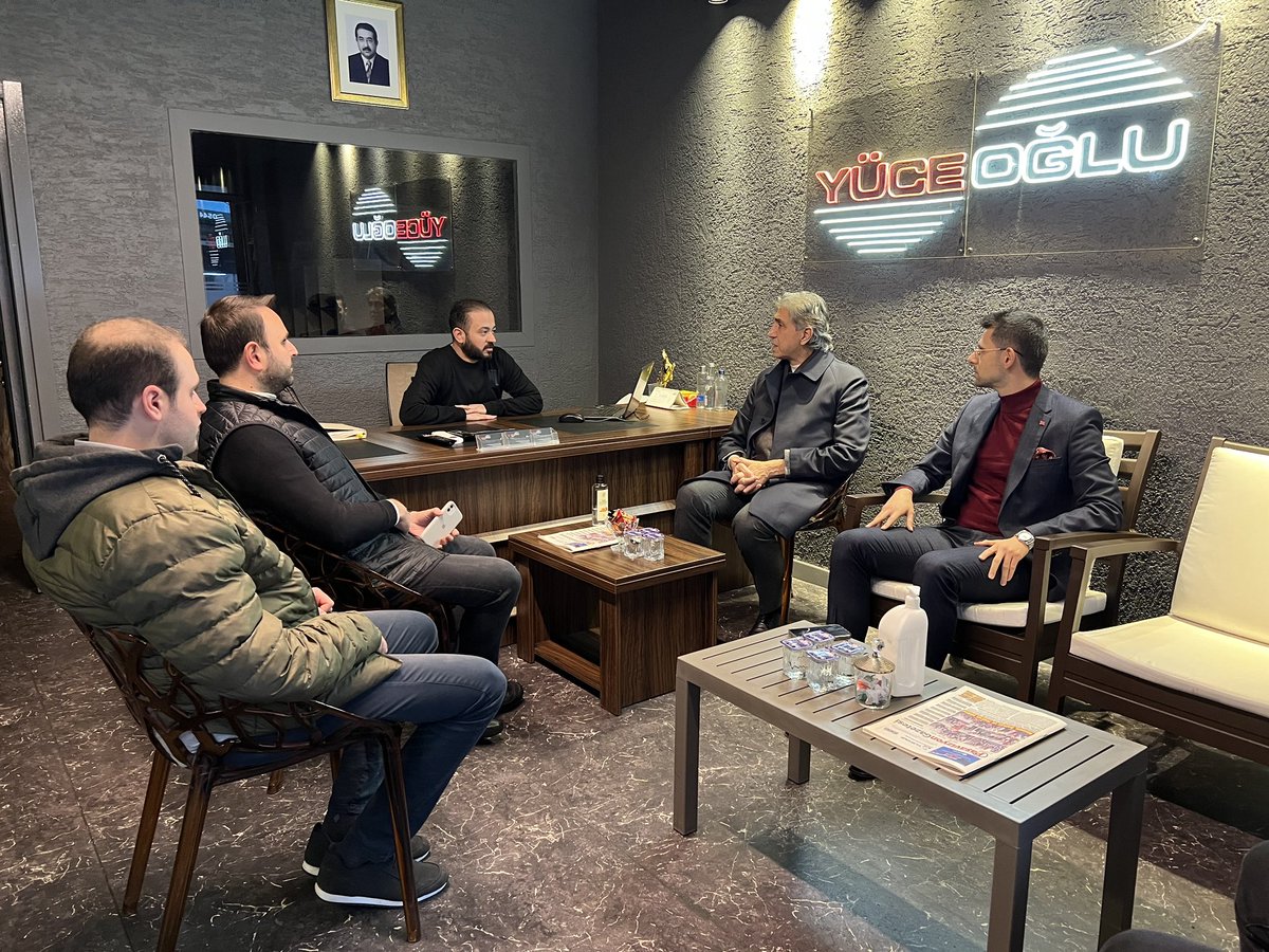 mustafademir's tweet photo. Bayrampaşa'da, İlçe Genlik Kolları Başkanımız  @acengiz_yilmaz ile birlikte genç iş insanları Ali Kemal Yüce, Uğur Kalyoncu ve Anıl Balota'yı ziyaret ettik. Kendilerine bol kazançlar ve çalışmalarında başarılar diliyorum. https://t.co/esORQpgoMn