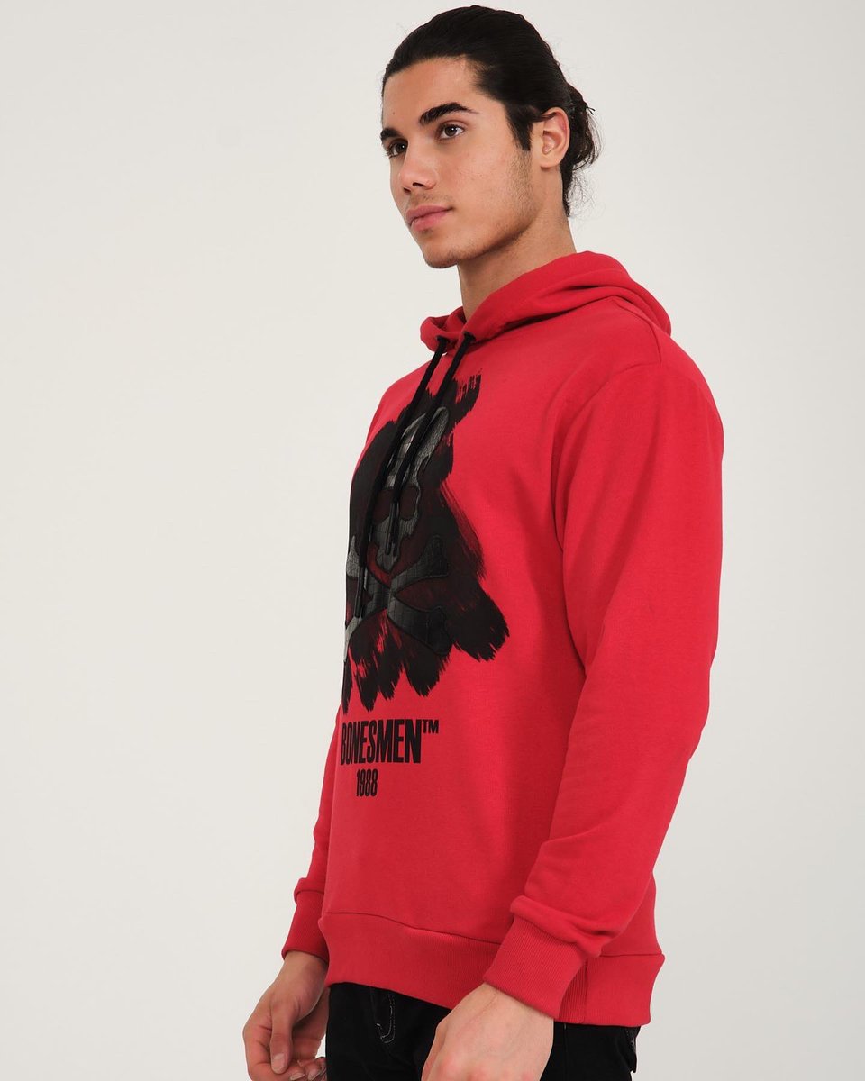 Bonesmen's tweet photo. Bonesmen presents a fusion of different materials. The combination of leather and cotton for a luxurious garment.
#bonesmen #formen #menfashion #sweatshirt https://t.co/kOnPID0eoq