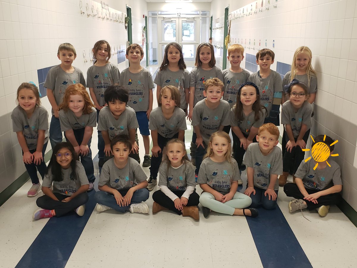 ladybuglaupus1's tweet photo. Thank you PTA for iur new Spirit Shirts! We love them! @ladybuglaupus1 @wlespta @wles1stgrade https://t.co/jc1DCtuUdL