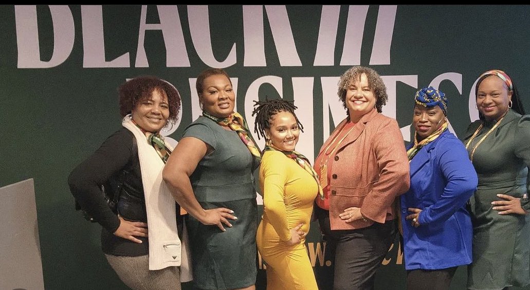 Functionalfitme's tweet photo. So grateful for the amazing opportunity to graduate from @GoldmanSachs One Million Black Women:Black In Business ๐ค
Thank you @icicorg and @1863ventures for ensuring we are empowered to GROW!!!
#functionalfitme
#RepresentationMatters
#blackwomeninbusiness
#OMBW https://t.co/crO5Z33WBz
