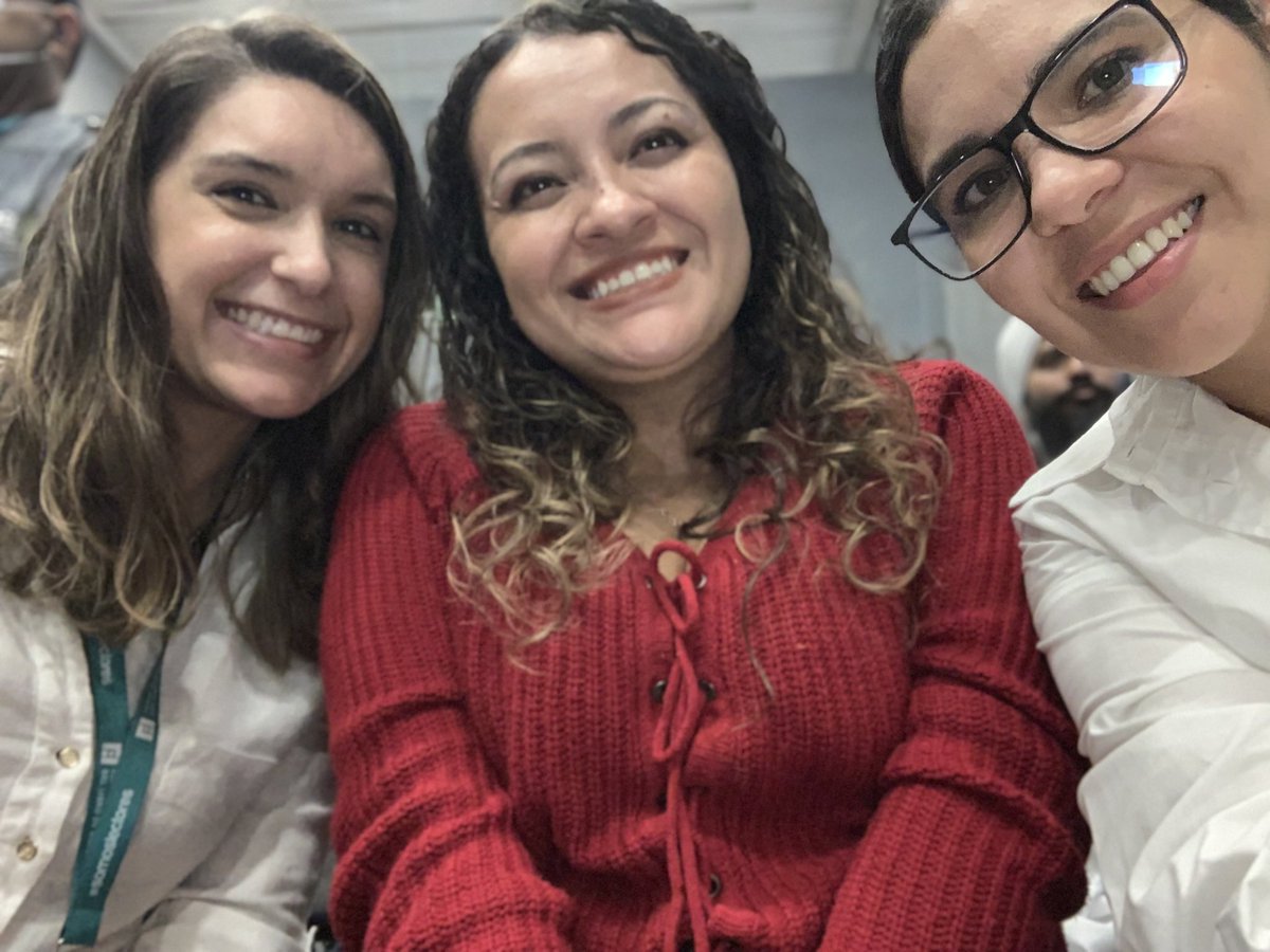 freddacruzv13's tweet photo. Mi @FILGuadalajara, el panel de ayer de autonomía universitaria, fue de disruptivo, gracias @MaraRoblesV y @gibranrr por decir las cosas como son y sin pelos en la lengua 🫶🏼 https://t.co/6z7E7TPdDG
