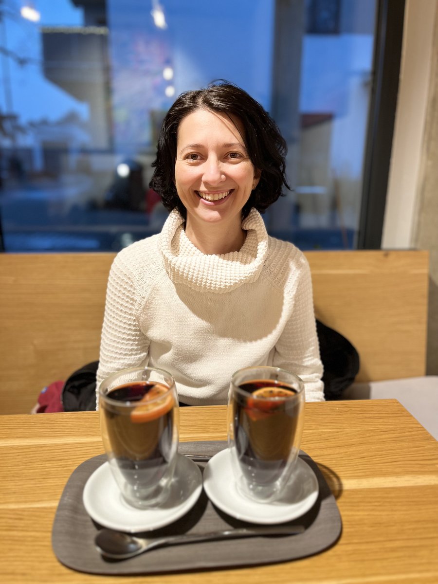 Svařáková sezóna úspěšně zahájena, aneb jazykem Human Design: Projektorka vyhodnotila pozvání na drink od Manifestujícího Generátora jako dostatečně kvalitní 🙃.