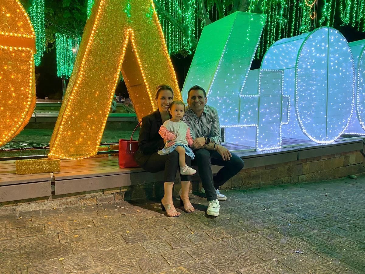 soyluisavilabga's tweet photo. #navidaddeslumbrante El alumbrado navideño de Bucaramanga en conmemoración de los 400 años ha sido encendido el día de ayer👏🏻🎄 #bga400 https://t.co/zAMZDfK2nN