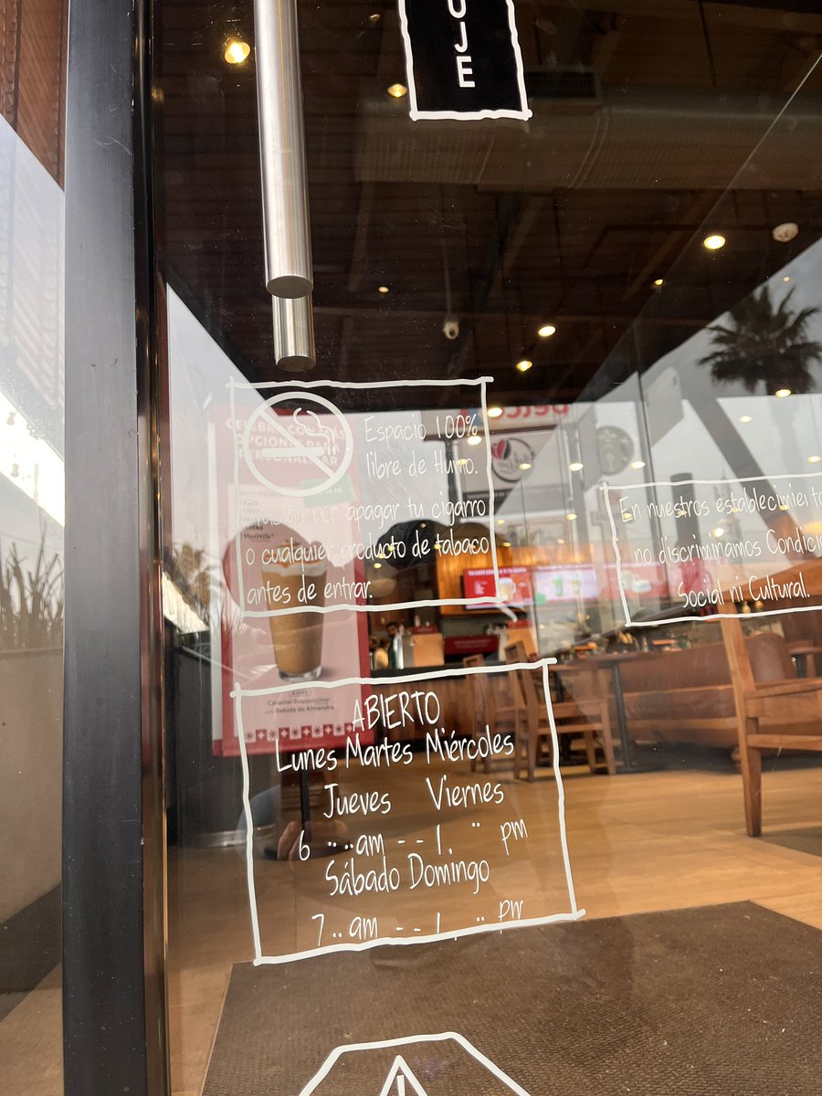 Kadirsinger's tweet photo. @StarbucksMex tu tienda en Río Tijuana no quiere atender peatones, solo drivethru. Que no van a abrir la puerta porque tienen frío 🥶. OGT’s https://t.co/8NdG6e2nSd
