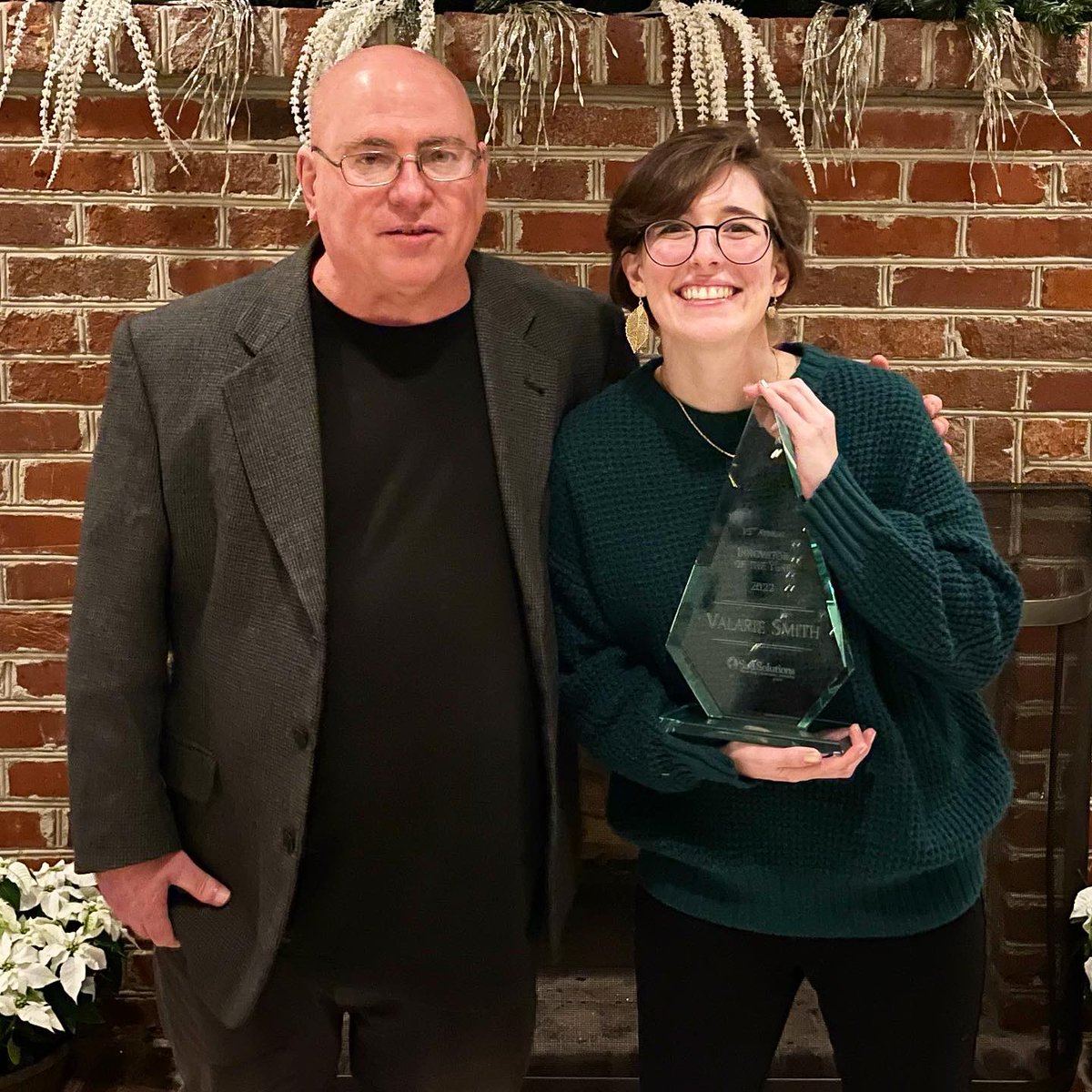 Valerie_M_Smith's tweet image. I’m THRILLED to have won the 2022 Innovator of the Year award at the @SodSolutions company Christmas party last night!!! 🏆✨

I’m grateful to work with Sod Solutions who’s built an incredible team of coworkers/management &amp;amp; values 𝒸𝓇𝑒𝒶𝓉𝒾𝓋𝑒 𝓉𝒽𝒾𝓃𝓀𝒾𝓃𝑔.
#ContentRules