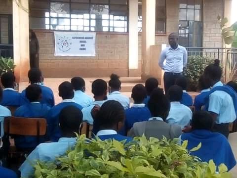 IsmailNjoroge1's tweet photo. RADAC message to the outgoing Students:-
"I wish all Teenagers could filter through Sports and Arts instead of turning to Drugs 💉 and Crime 🔪 because I never joined High School, I joined School High" 
#RADAC 
#SaveTheYouths https://t.co/v5CczUmVsP