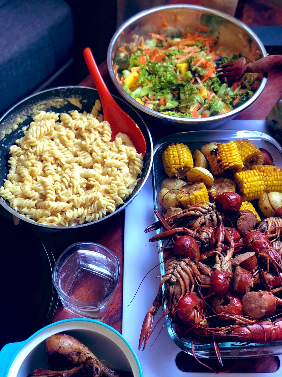 youragropreneur's tweet photo. Saturday afternoons are for catching up with Le hub. #partyfortwo https://t.co/zw9pNVA3Yx