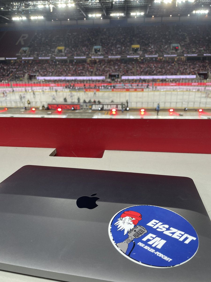 EiszeitFM tweet media