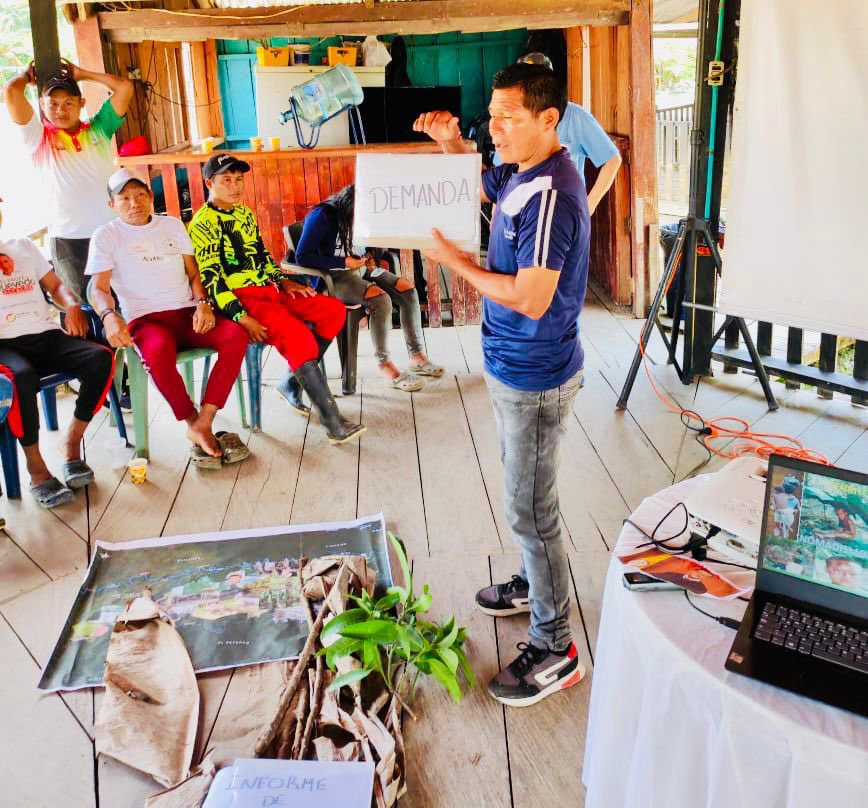 URestitucion's tweet photo. 🌱#Villavicencio | El objetivo de la presentación  de la demanda a favor del pueblo Nükak, es lograr que los integrantes de esta comunidad accedan a su derecho fundamental a la restitución de tierras y el goce de su territorio de acuerdo con su cultura, costumbres y cosmovisión. https://t.co/Od9JekQUVh