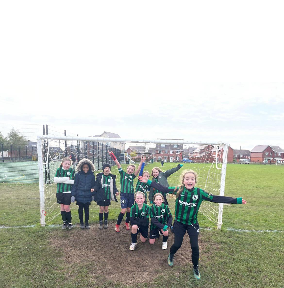 U10 Blacks plate QF saw a feeezing battling 2-0 win 🥳with goals from Rubie and Tayia and GOTM Freya &amp; captain Savannah .

U10 Greens with an away win 0-1
Stunning struck from Sophia secured their 4th game 4th win &amp; 4th clean sheet👏👏👏👏
GOTM Imani &amp; captain Ella

💚🖤🦊🖤💚