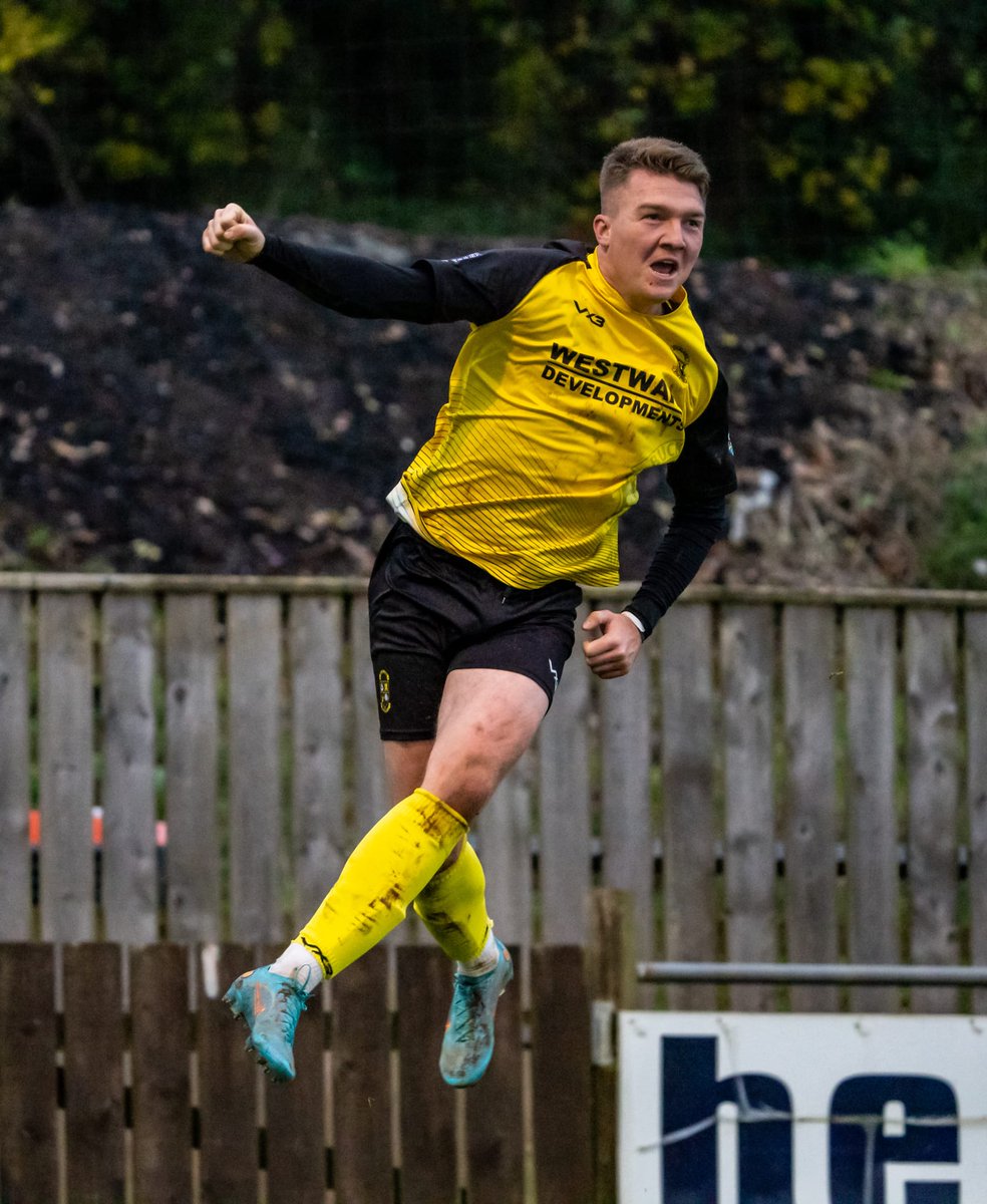 Our first half hat-trick hero 💛

<a href="/RyanBush7i/">Ryan Bush</a> 👏

📸 - <a href="/toejam237/">Toejam237</a>