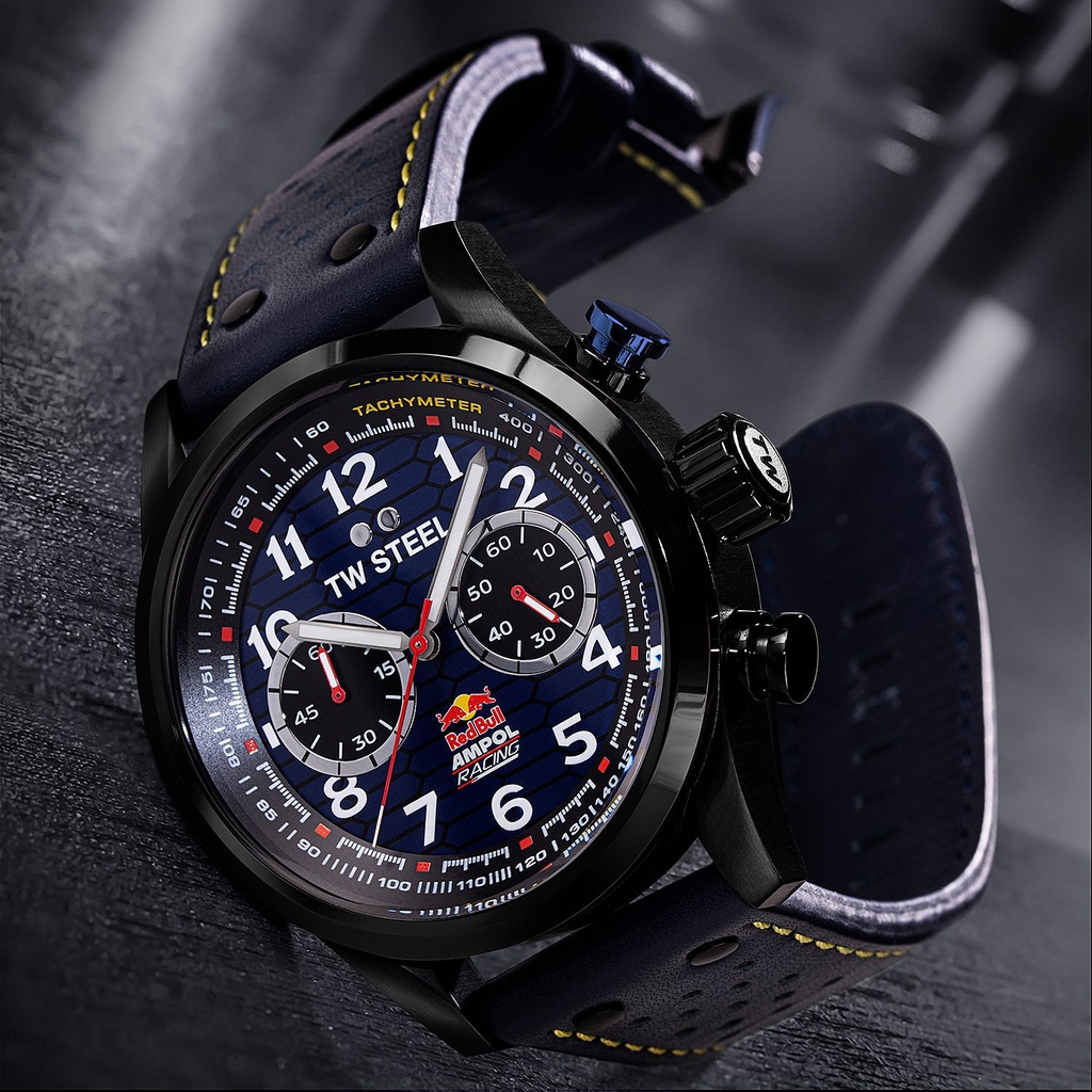 twsteel's tweet image. Get your pulse racing with @redbullampolracing in Adelaide.  Strap in and enjoy the show with this VS94.

#TWSteel #Timepiece #SwissEngineering #WatchCollection #Waterproofwatch #Instawatch⁠ #horology #dailywatch #watchesofinstagram #redbullracing #redbull