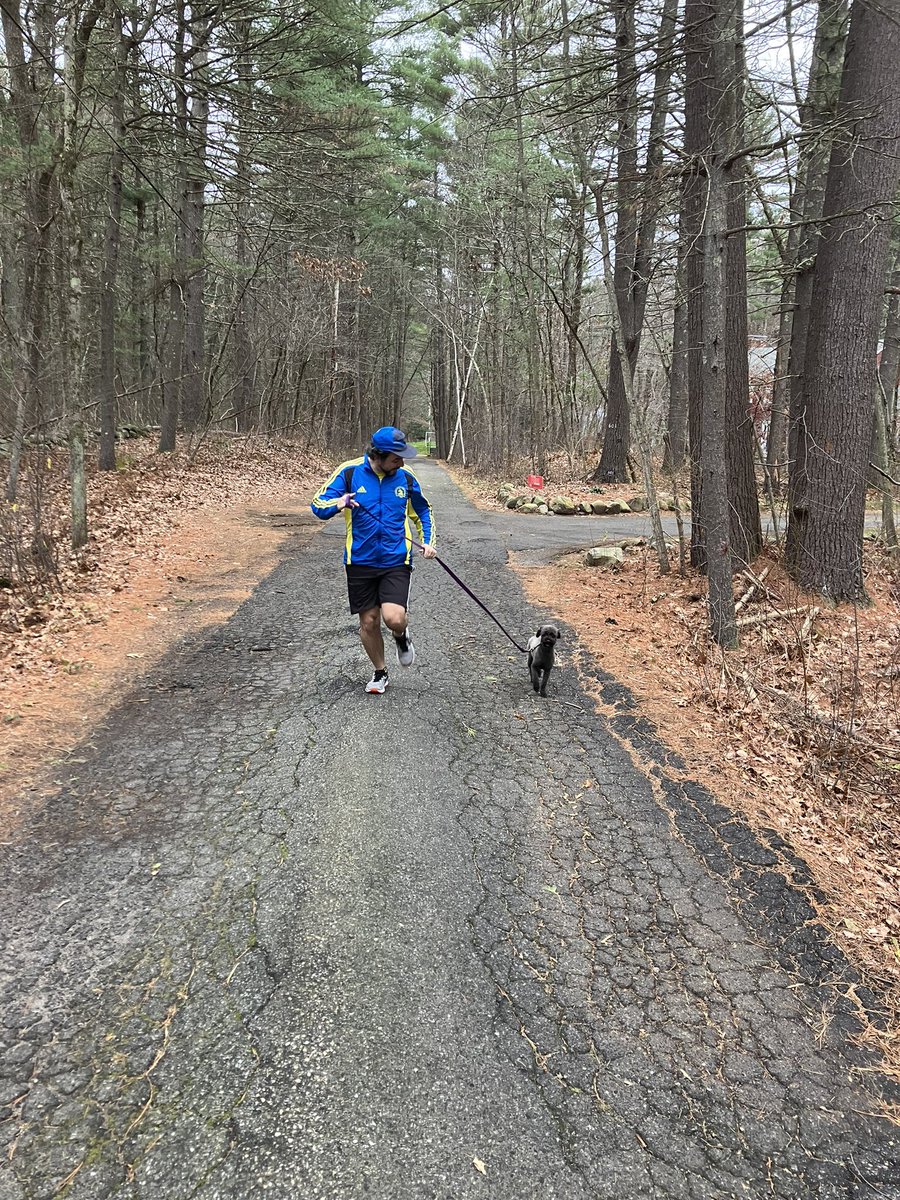 patrickecook's tweet photo. It’s Christmas season, but still time to hit the Thanksgiving trails in #Chelmsford for an #EStreeters #run with @ChewieCook @AndrewCooker @Scanlon65 @jpiekos @cborges_2004 https://t.co/eCtUxTzdz5