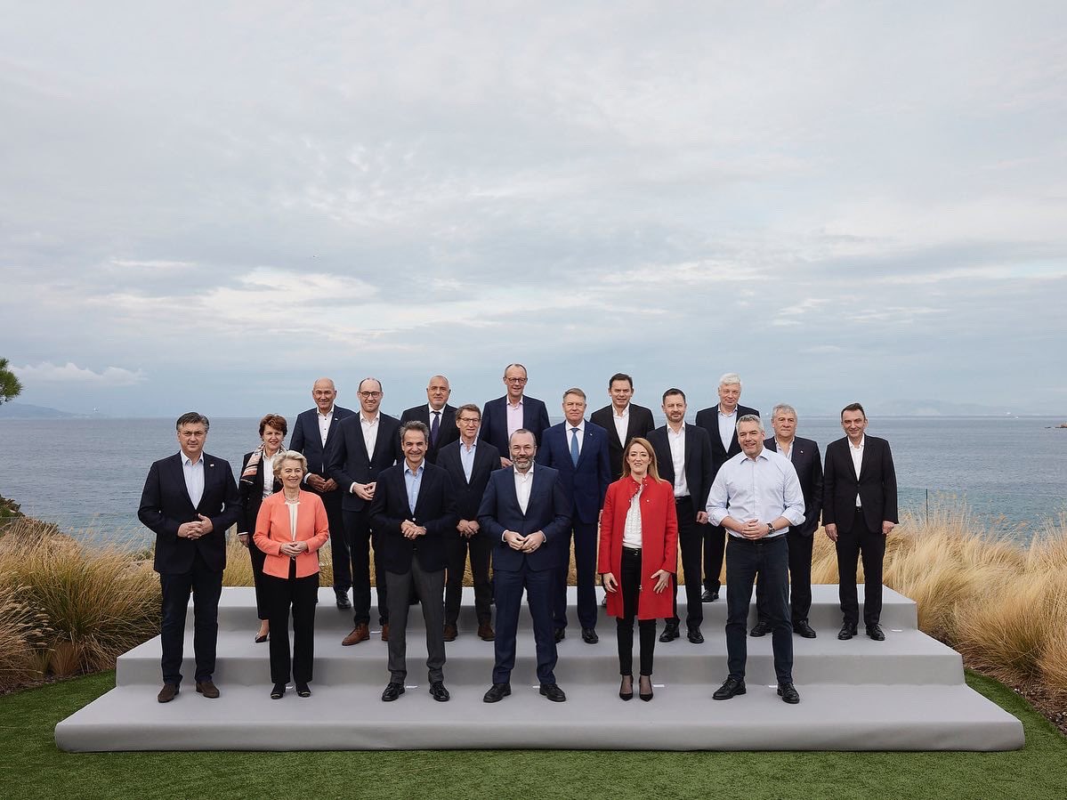 eduardheger's tweet photo. Brief, but intesive and friendly @EPP retreat in Athens. We’ve discuss key topics ahead of 2024 @Europarl_EN elections - energy prices, Russian aggression, migration security & defence, competitiveness, green economy & growth. Thanks to @kmitsotakis for hosting us. #strongEU https://t.co/Qr9GdcHfp8