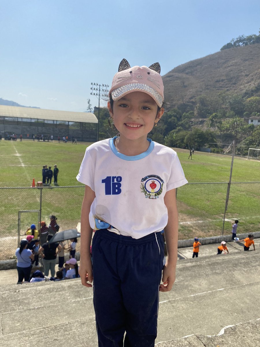 Gina93Ga's tweet photo. Mi princesa en sus olimpiadas 🏃‍♀️♥️ https://t.co/uJpboiavsd
